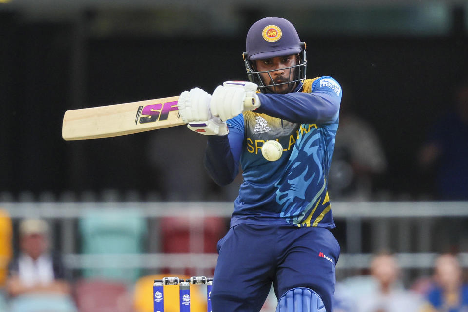 Sri Lanka's Dhananjaya de Silva bats during the T20 World Cup cricket match between Afghanistan and Sri Lanka, in Brisbane, Australia, Tuesday, Nov. 1, 2022. (AP Photo/Tertius Pickard)