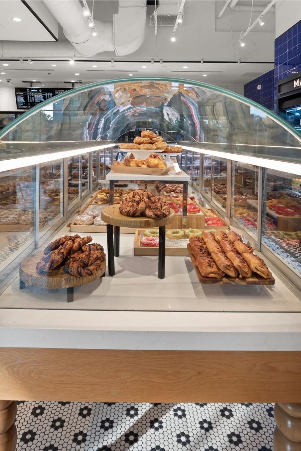 Bakery franchise Paris Baguette is set to open a location in North Quincy this April.