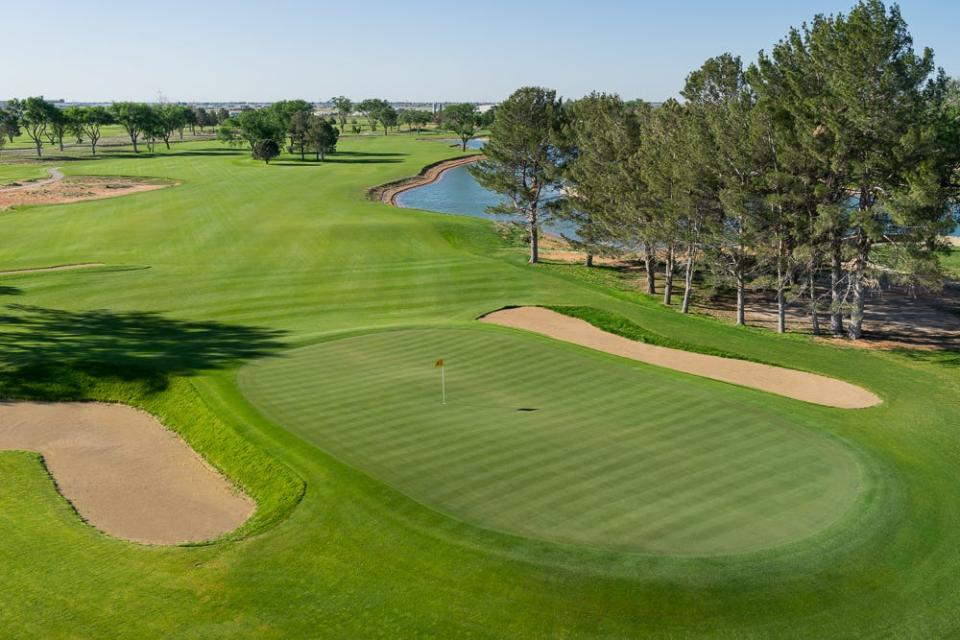 The 18th hole at the Rockwind Community Links in Hobbs.