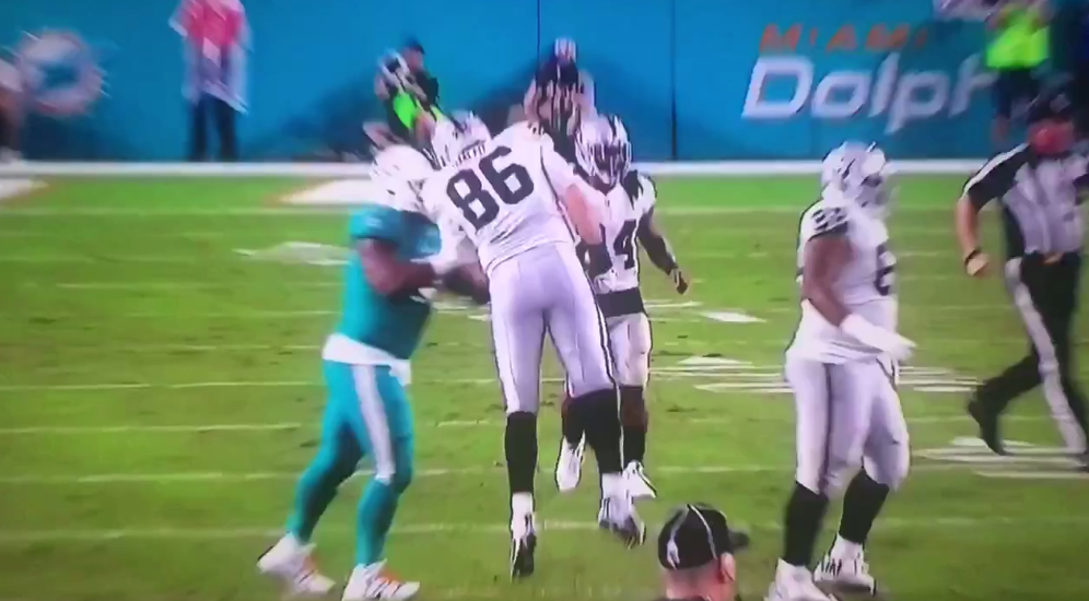 Oakland Raiders tight end Lee Smith celebrates scoring a touchdown