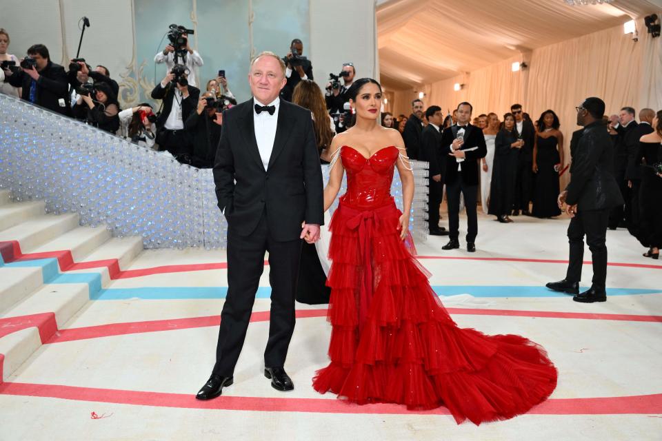 Salma Hayek y su esposo Francois-Henri Pinault (Photo by ANGELA WEISS / AFP) (Photo by ANGELA WEISS/AFP via Getty Images)