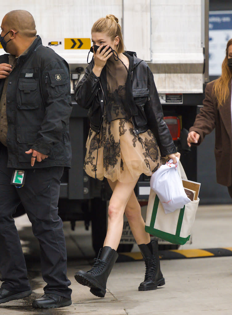 Hunter Schafer is seen at “Jimmy Kimmel Live” in Los Angeles on Jan. 17, 2022. - Credit: RB/Bauergriffin.com / MEGA