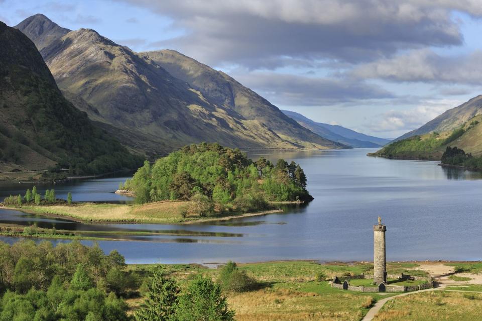 the glenfinnan monument on the shores of loch shiel