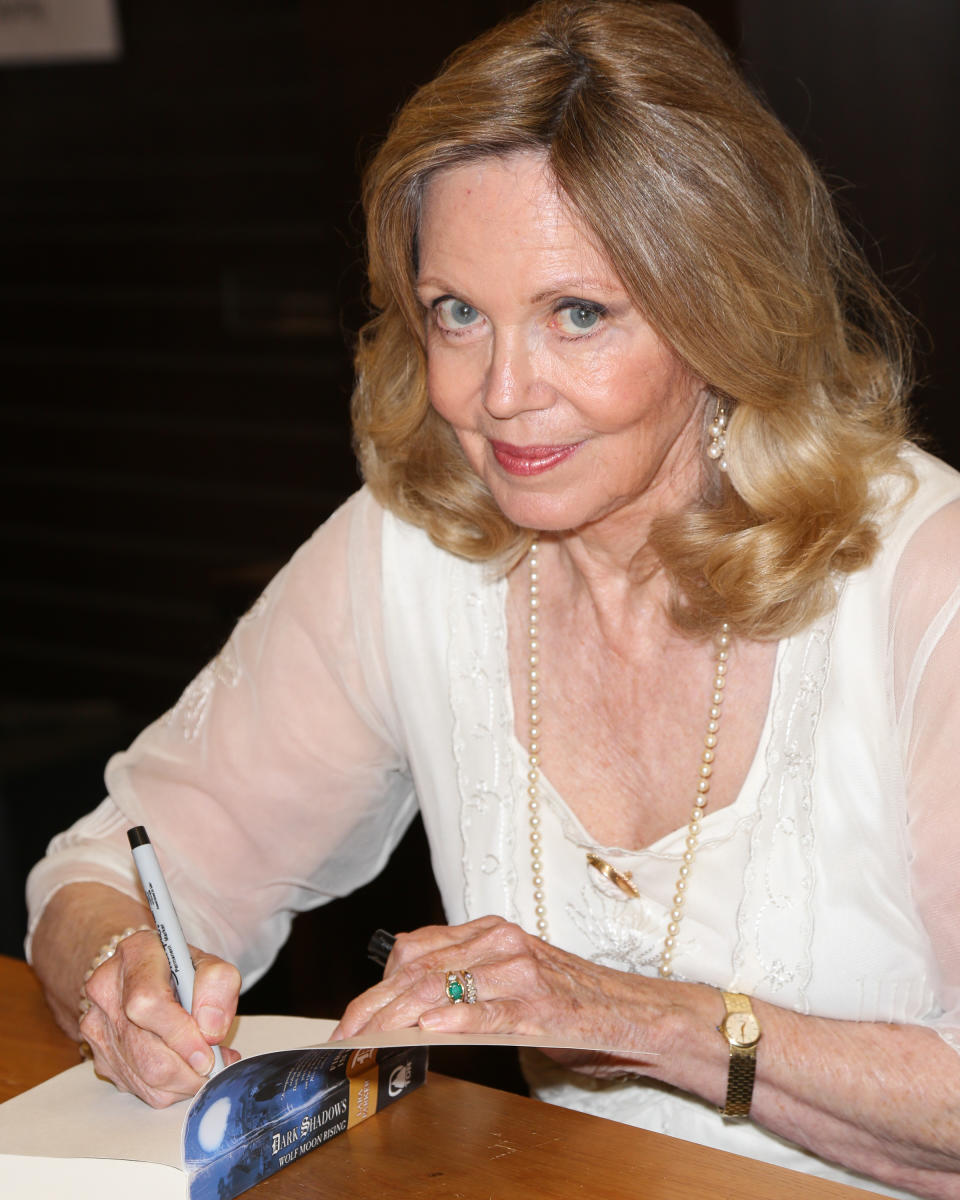 Parker at a 2013 Los Angeles Barnes & Noble book signing for her novel ‘Wolf Moon Rising’