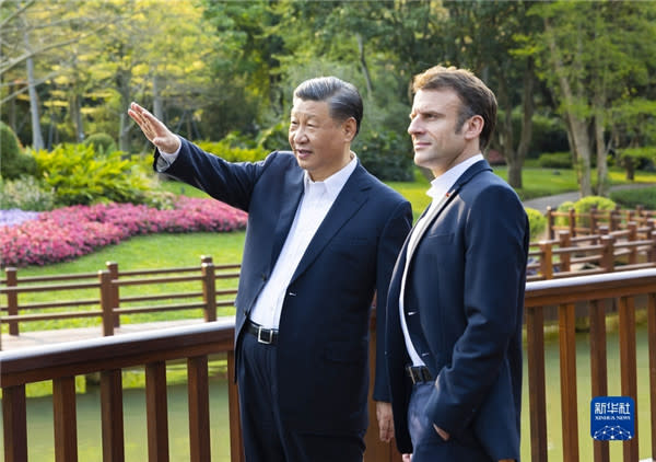 法國總統馬克宏今年4月訪問中國，受到習近平熱情款待。   圖：翻攝中國外交部官網