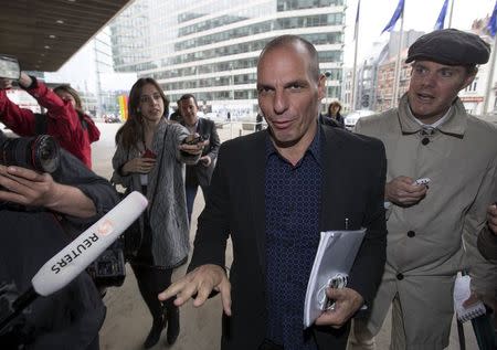 Greek Finance Minister Yanis Varoufakis arrives at the European Commission headquarters ahead of a meeting with European Commissioner for Economic and Financial Affairs Pierre Moscovici in Brussels May 5, 2015. REUTERS/Yves Herman