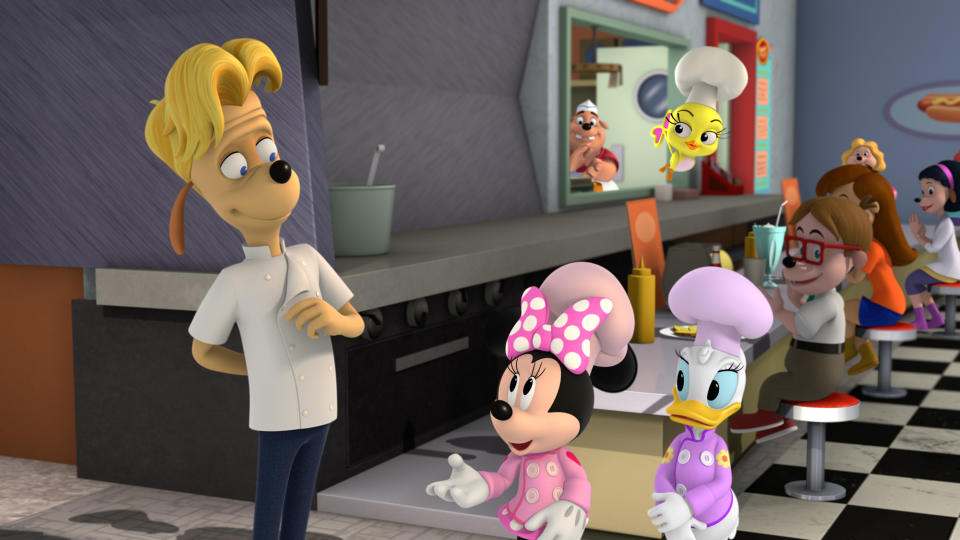 Chef Gerald Oxley (voiced by Gordon Ramsay), Minnie, Daisy, and Cuckoo in the Nov. 5 episode of Disney Junior’s <em>Mickey and the Roadster Racers</em>. (Photo: Disney Channel)