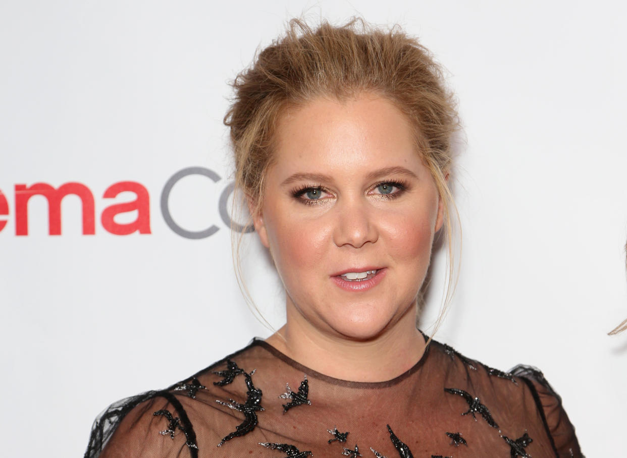 Amy Schumer bought a $2,000 mattress for a store employee who let her use the bathroom