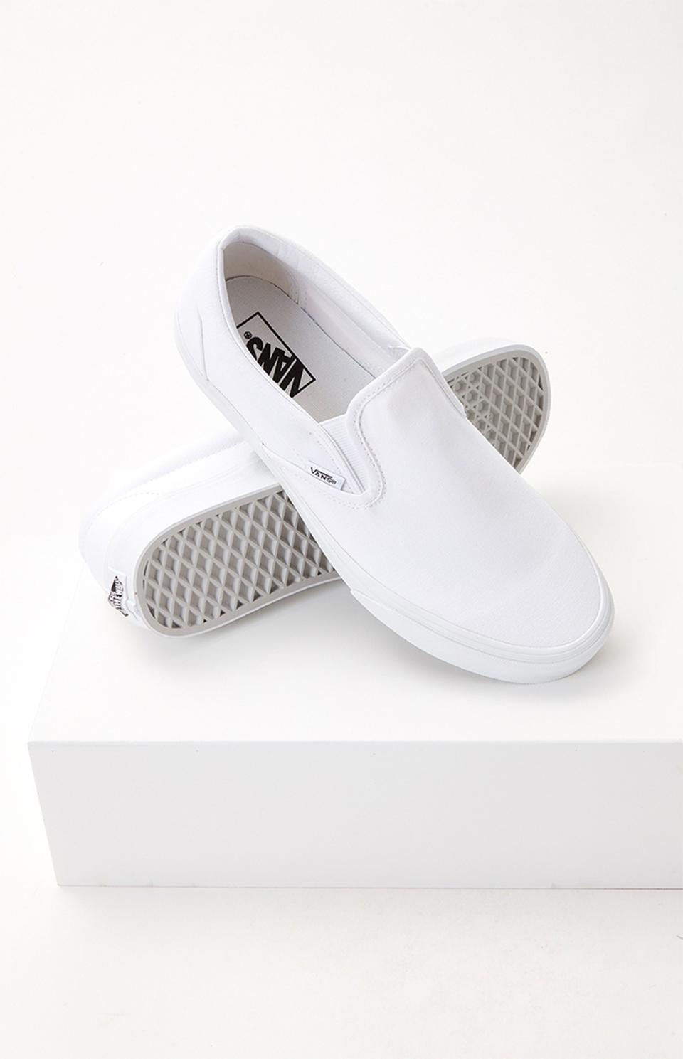 51) Vans Classic Slip-On White Shoes