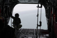 <p>Republic of Singapore Air Force personnel conduct a search and rescue operation for missing U.S. sailors over waters east of Singapore, on Aug. 21, 2017. (Photo: Ministry of Defense Singapore via AP) </p>