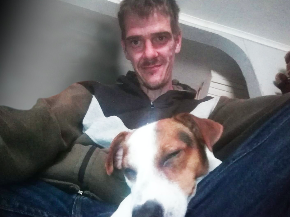 Johnathan Ellerington was found lifeless on the street with his dog Teddy by his side. (Reach)