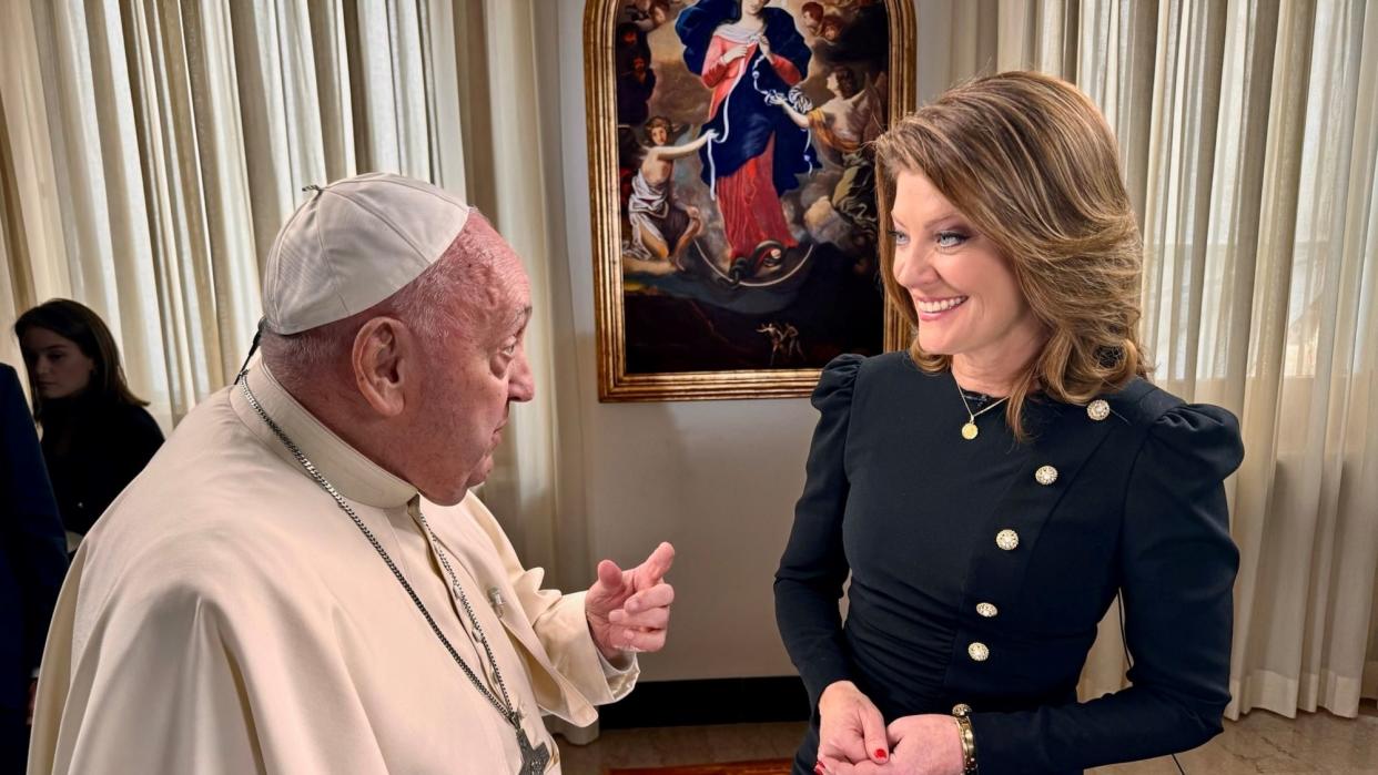 Pope Francis and Norah O'Donnell. 