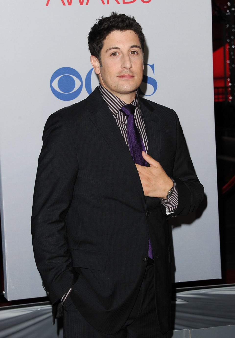 LOS ANGELES, CA - JANUARY 11: Actor Jason Biggs arrives at the 2012 People's Choice Awards held at Nokia Theatre L.A. Live on January 11, 2012 in Los Angeles, California. (Photo by Jason Merritt/Getty Images)