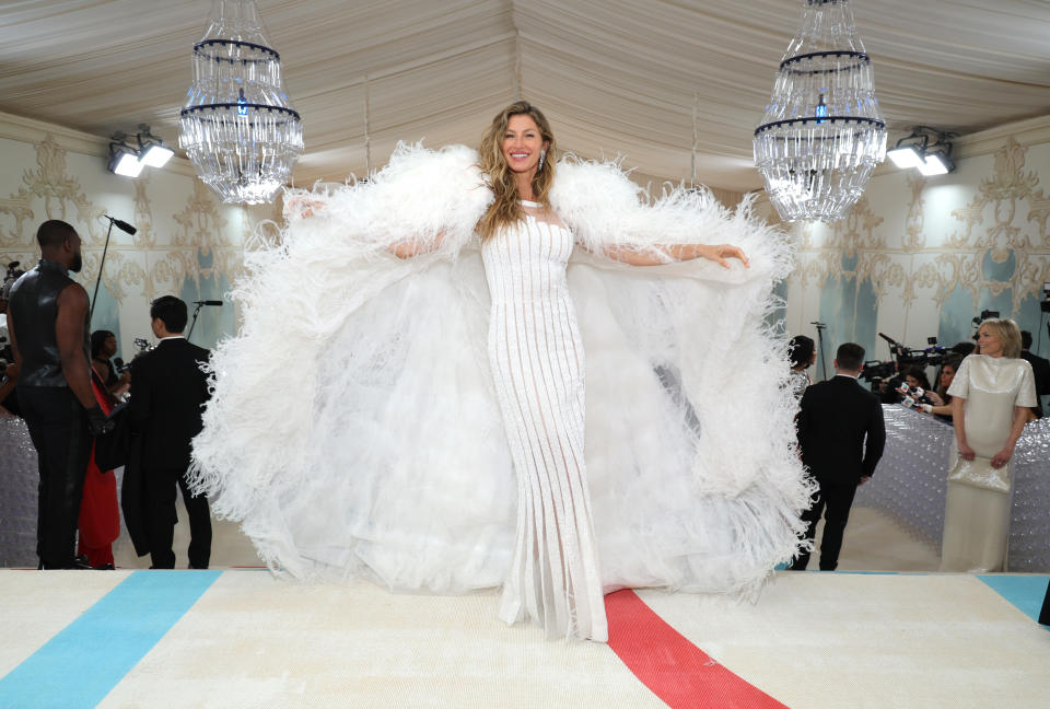 NEW YORK, NEW YORK - MAY 01: Gisele Bündchen attends The 2023 Met Gala Celebrating 