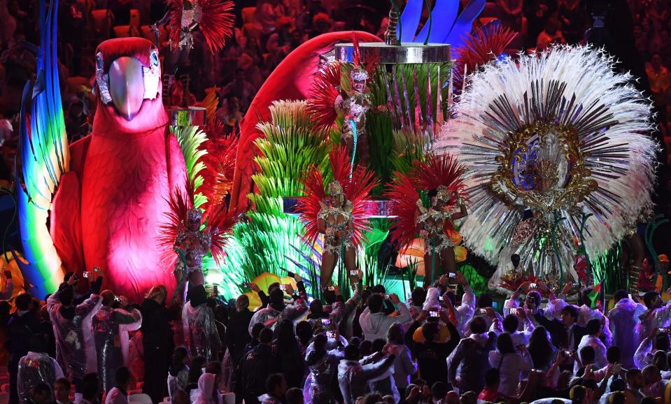 <p>Samba dancers perform in the “Cidade Maravilhosa” segment during the Closing Ceremony on Day 16 of the Rio 2016 Olympic Games at Maracana Stadium on August 21, 2016 in Rio de Janeiro, Brazil. (Photo by Pascal Le Segretain/Getty Images) </p>