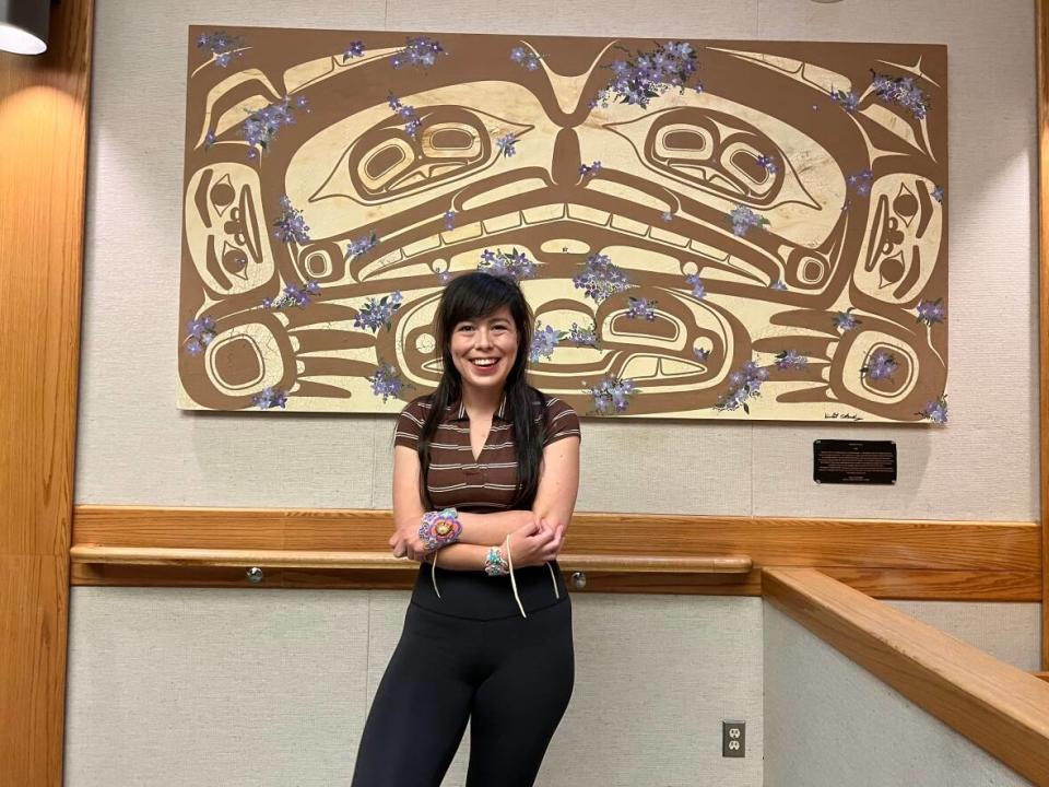 Carcross/Tagish First Nation artist Violet Gatensby, who made the work of art, said she hopes the piece helps Indigenous people feel seen, heard and supported when entering the courtroom. (Sissi De Flaviis/CBC - image credit)