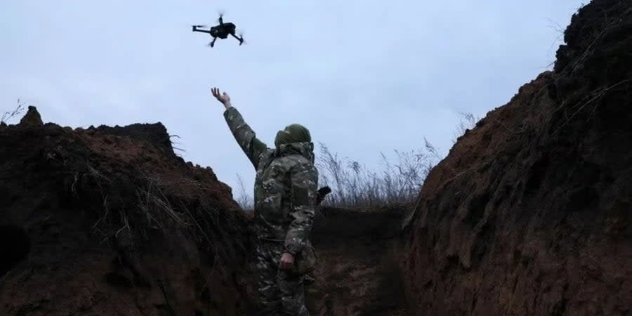 Ukrainian soldier near Bakhmut, November 25, 2022