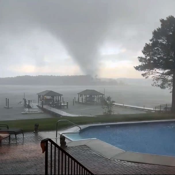 EF3 tornado destroys more than 100 structures in Virginia Beach