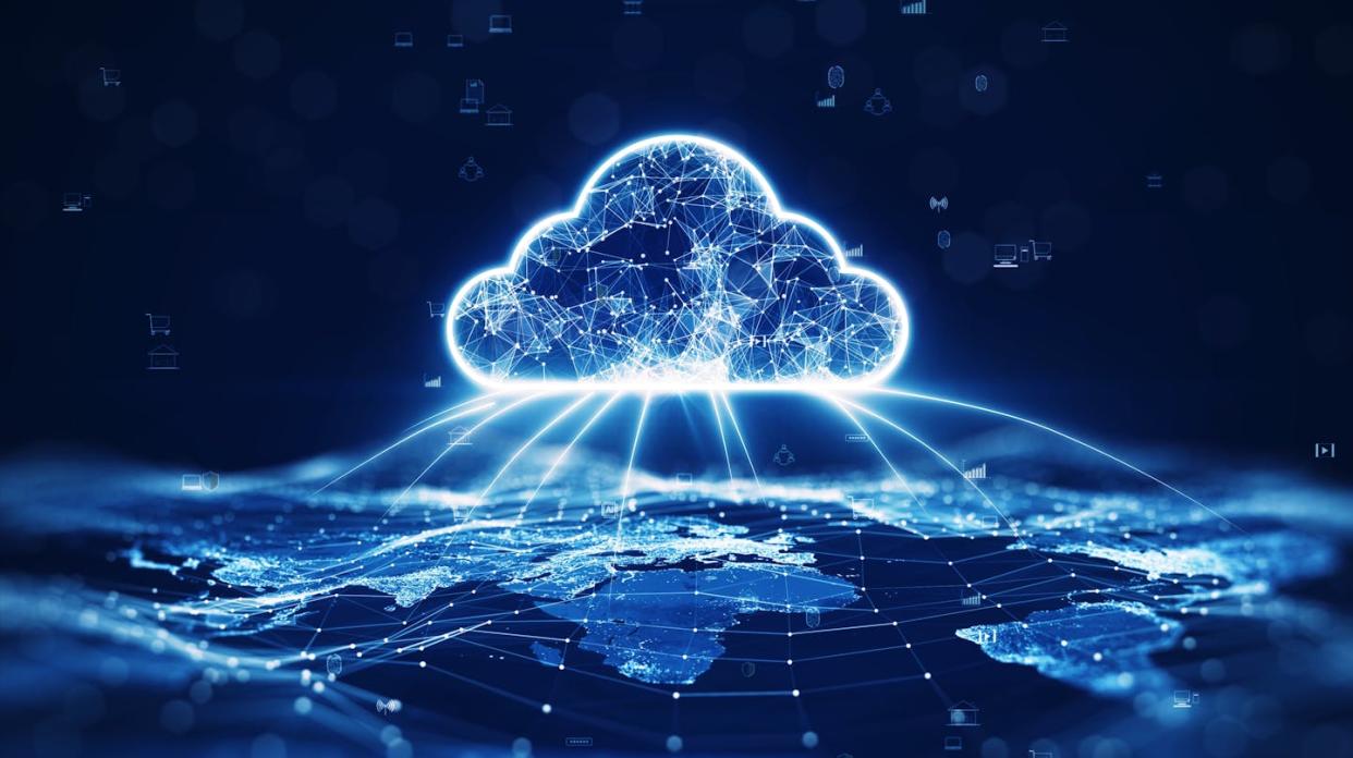 <a href="https://www.shutterstock.com/es/image-illustration/data-transfer-cloud-computing-technology-concept-2161779273" rel="nofollow noopener" target="_blank" data-ylk="slk:Ar_TH / Shutterstock;elm:context_link;itc:0;sec:content-canvas" class="link ">Ar_TH / Shutterstock</a>