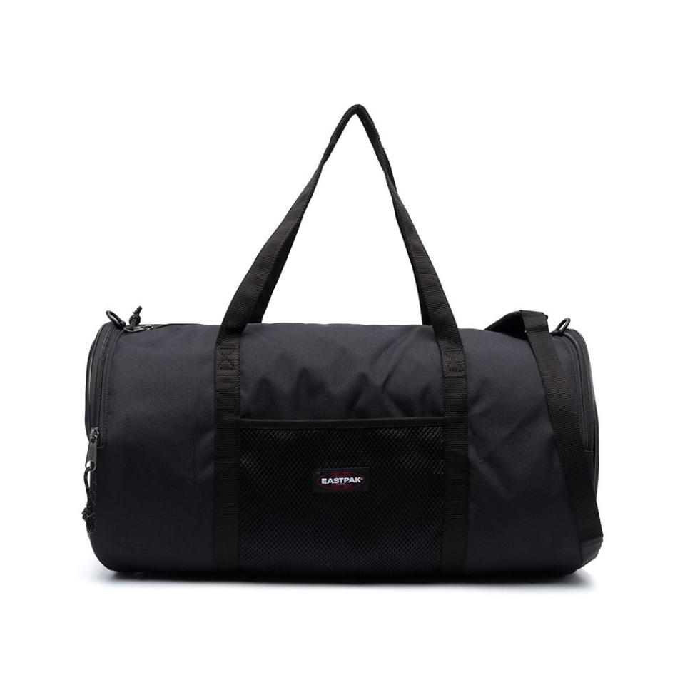 <p><a href="https://go.redirectingat.com?id=74968X1596630&url=https%3A%2F%2Fwww.farfetch.com%2Fshopping%2Fmen%2Feastpak-x-telfar-cylinder-duffle-bag-item-20314311.aspx&sref=https%3A%2F%2Fwww.elle.com%2Ffashion%2Fshopping%2Fg60112505%2Fbest-weekender-bags-for-men%2F" rel="nofollow noopener" target="_blank" data-ylk="slk:Shop Now;elm:context_link;itc:0;sec:content-canvas" class="link ">Shop Now</a></p><p>Cylinder duffle bag</p><p>farfetch.com</p><p>$171.00</p>