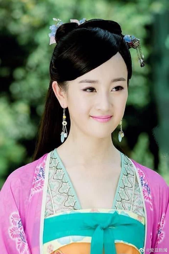 中國女星張檬出道時，憑藉古典清純的外型深受古偶市場的喜愛。（圖／翻攝自微博）