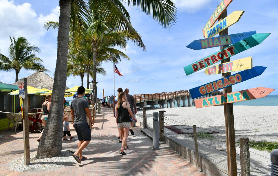 Sharky’s on the Pier in Venice is a restaurant and tiki bar on the beach at the Venice Fishing Pier.