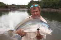 Auch wenn Steve Townson einen Riesen-Fang machte. Ein echter Rekord-Fisch ist sein Arapaima nicht. Vor drei Jahren zog der Angler Jabuk Wagner ein 339 Pfund (circa 154 Kilogramm) schweres Exemplar aus dem Amazonas.