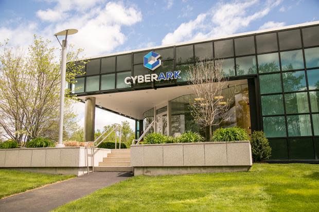 Better sales execution, new customer acquisitions and add-on business from existing clients drove CyberArk Software's (CYBR) Q4 results.