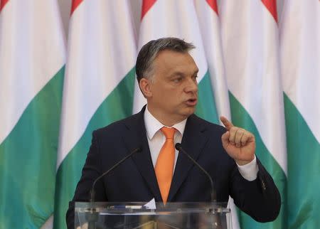 Hungarian Prime Minister Viktor Orban gestures during his state-of-the-nation speech in Budapest, Hungary, May 29, 2015. REUTERS/Bernadett Szabo