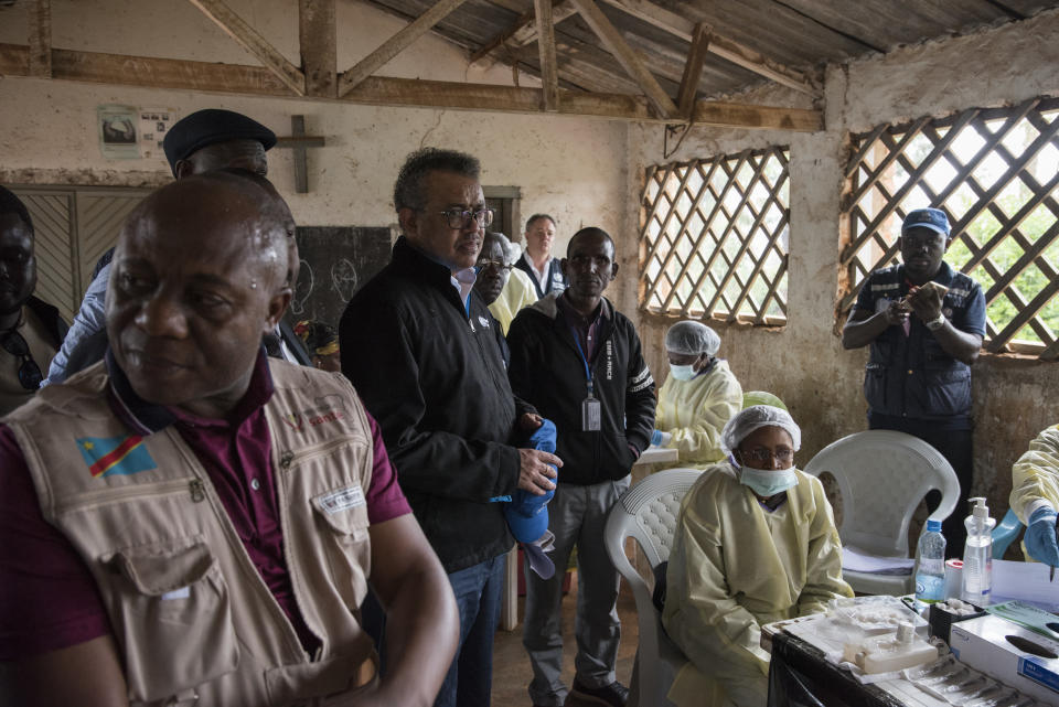 WHO Director-General Tedros Adhanom Ghebreyesus (center) visits a WHO Ebola vaccination team in Butembo on Jan. 1, 2019. (Photo: Lindsay Mackenzie/WHO)