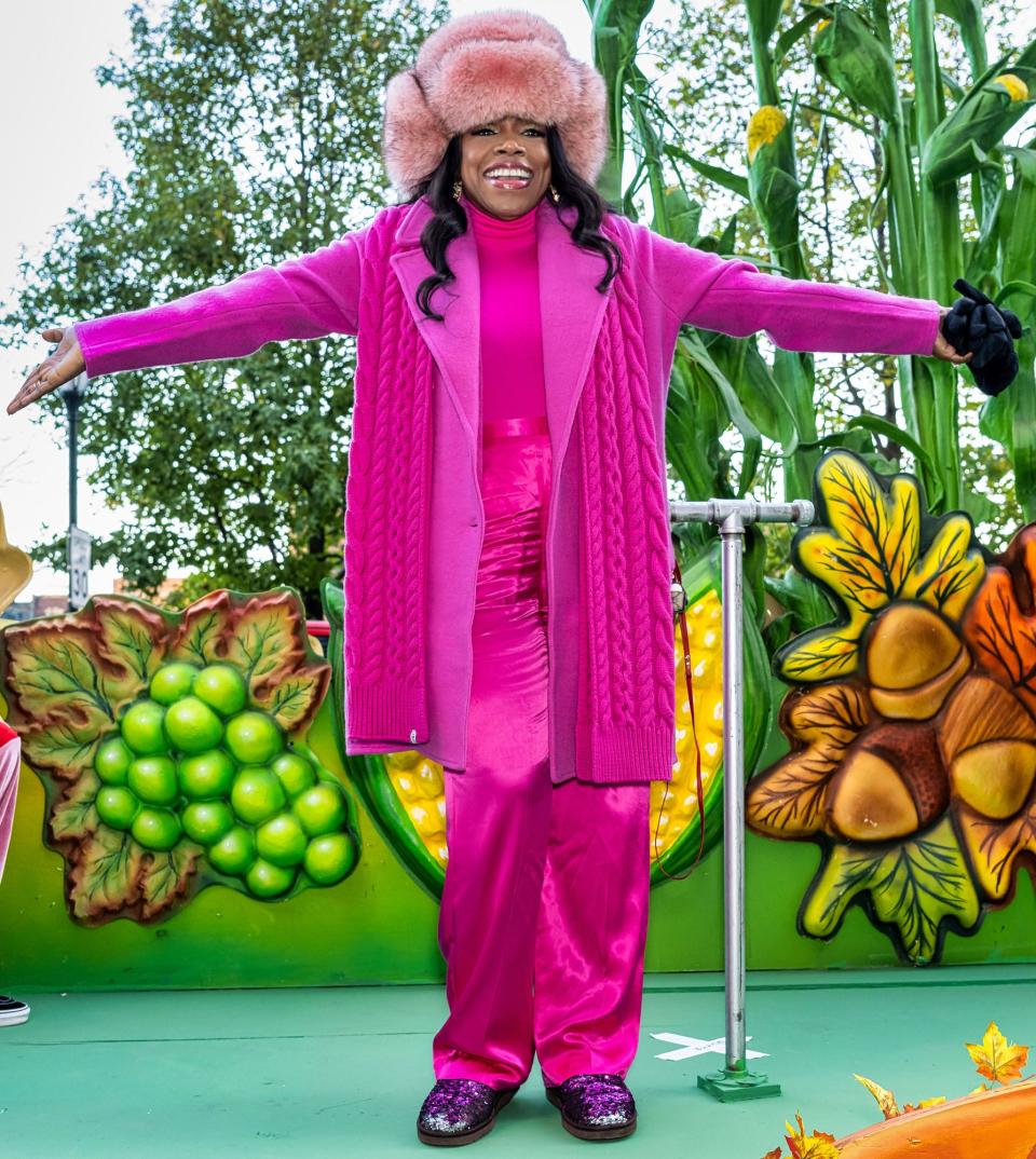 <p>Sheryl Lee Ralph brings the pink to the 103rd 6abc Dunkin' Donuts Thanksgiving Day Parade in Philadelphia on Nov. 24. </p>