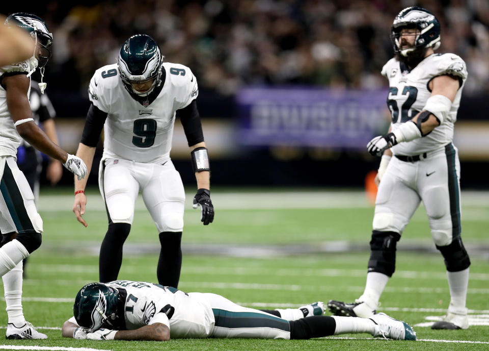 Alshon Jeffery got a supportive letter from a second grader after he missed a vital pass in the Eagles Divisional loss to the Saints, so he decided to visit her class to thank her. (Photo by Chris Graythen/Getty Images)