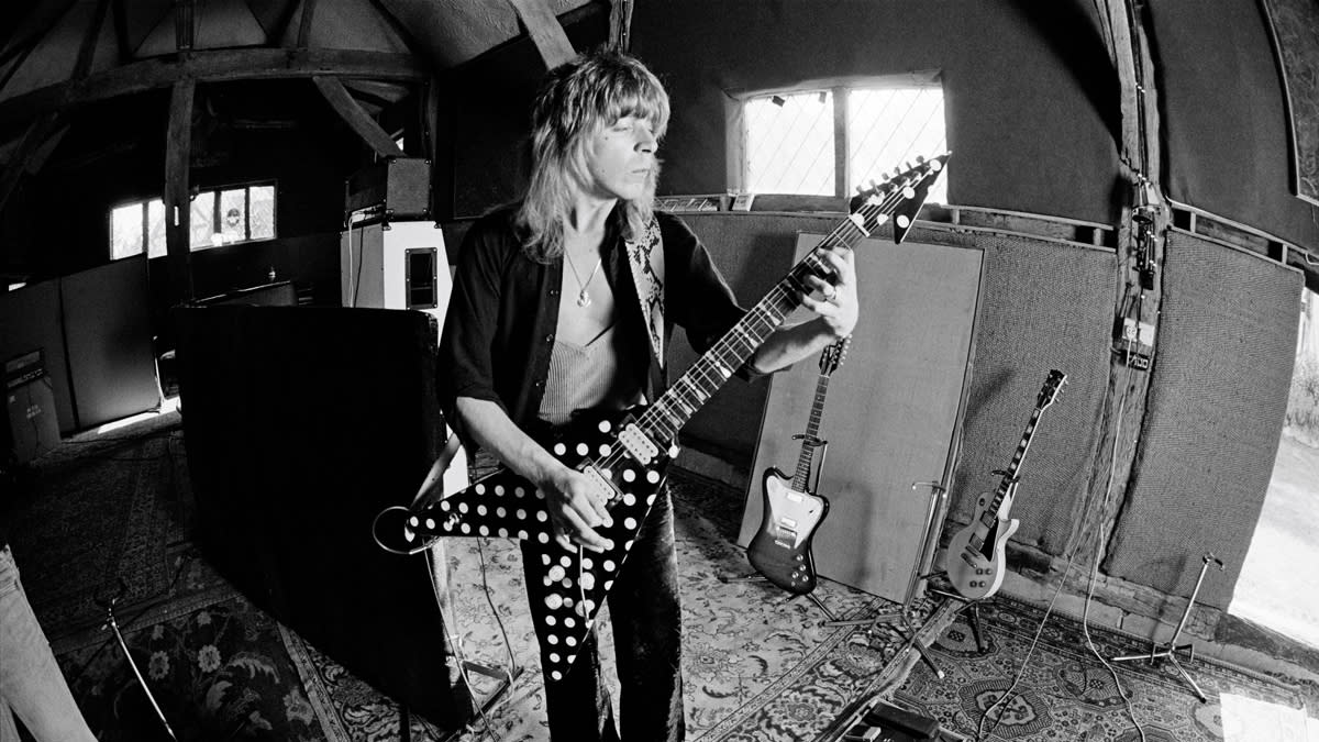  Randy Rhoads and his chip pan pedalboard. 