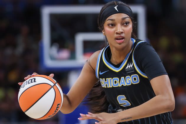 Angel Reese Shatters WNBA Record For Most Rebounds In A Season - Yahoo  Sports