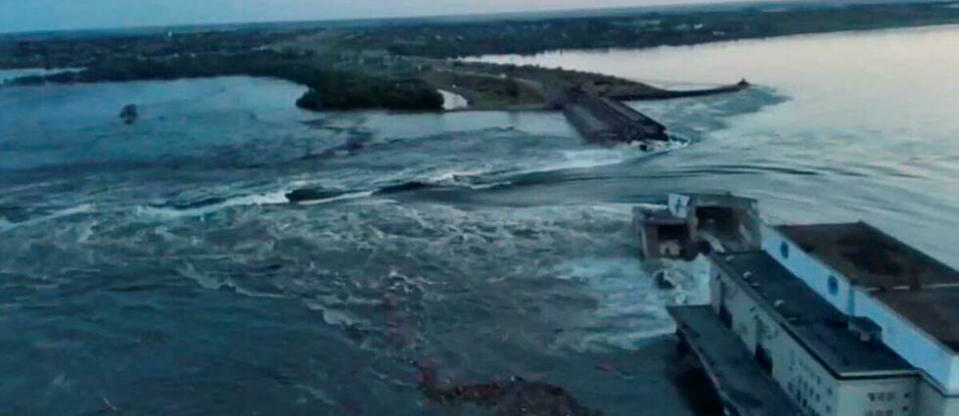 Le barrage de Kakhovka a été partiellement détruit mardi.  - Credit:HANDOUT / AFP