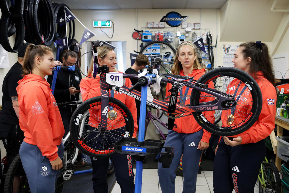 Beth Shriever, Katy Marchant, Josie Knight and Sophie Capewell get hands on at Manchester Bike Kitchen (Charlotte Tattersall/Getty Images for The National Lottery)