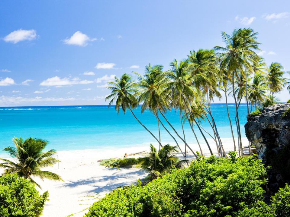 The idyllic Bottom Bay in Barbados: istock