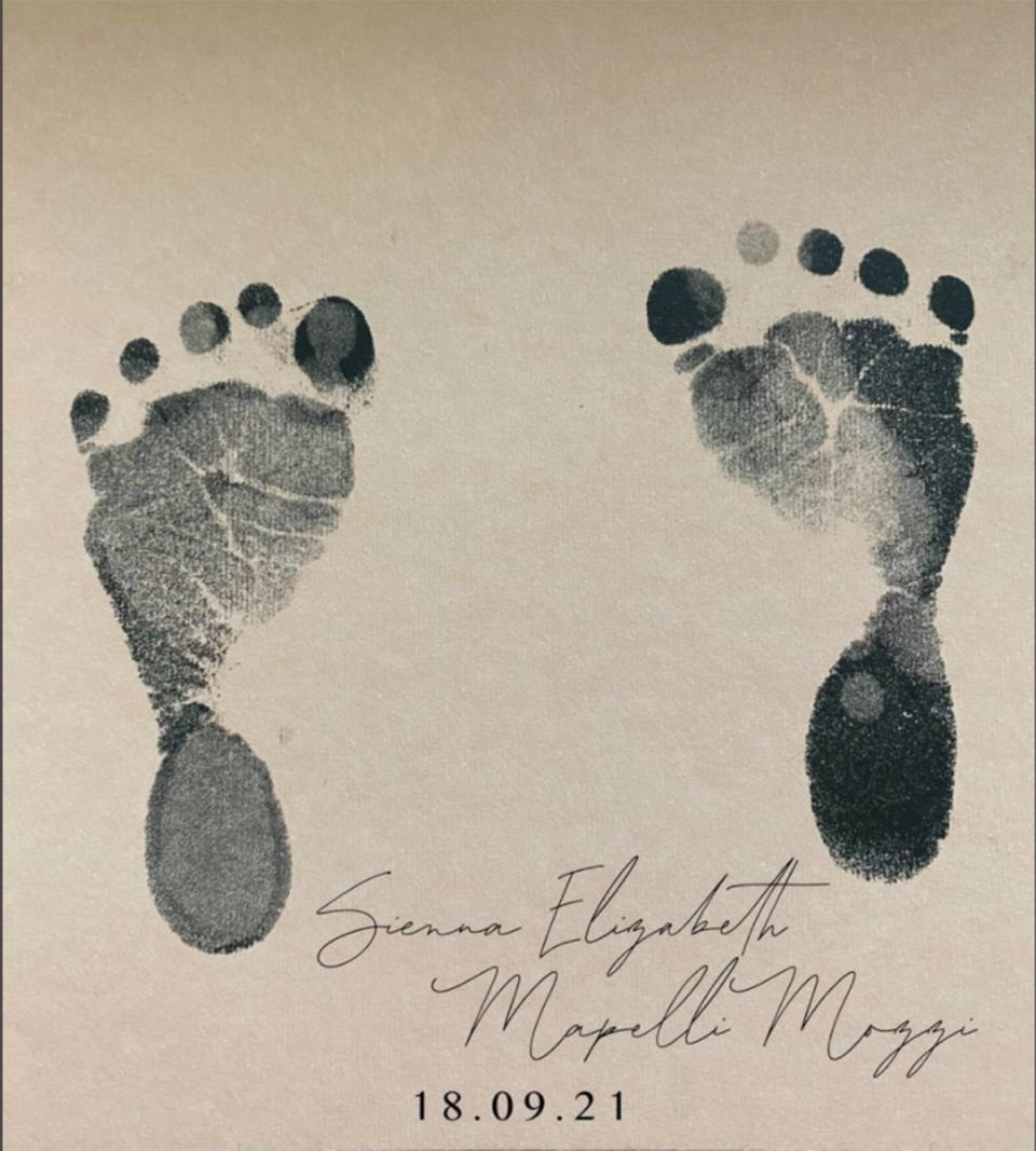 Sienna Elizabeth royal baby footprints