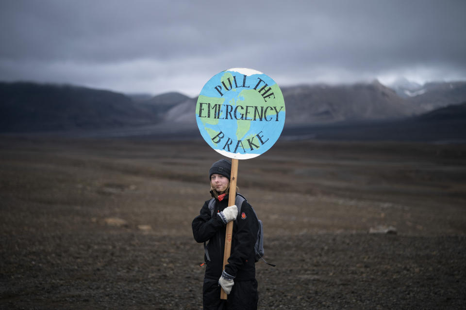 Islandia celebra un funeral por la pérdida de un glaciar y alerta sobre el cambio climático