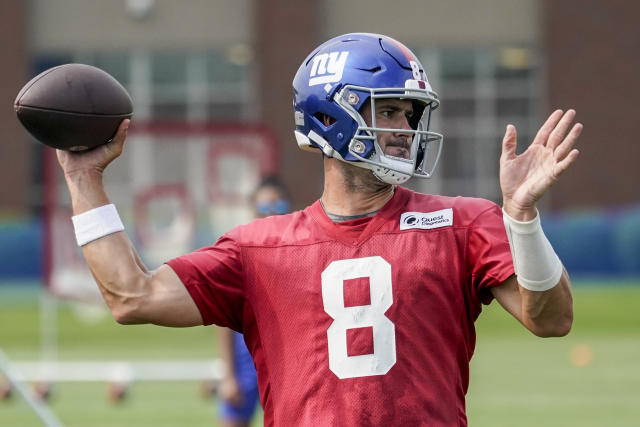 Giants' Daniel Jones credits breakout year to coach who was a failed high  school QB and 'pain in the tail' 