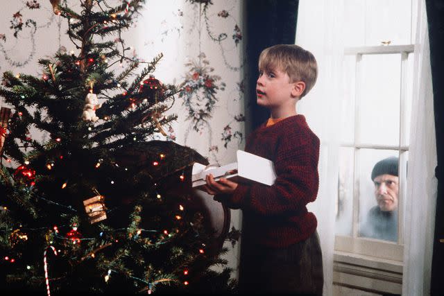 <p>20th Century Fox/Kobal/Shutterstock</p> Macaulay Culkin and Joe Pesci in 'Home Alone'.