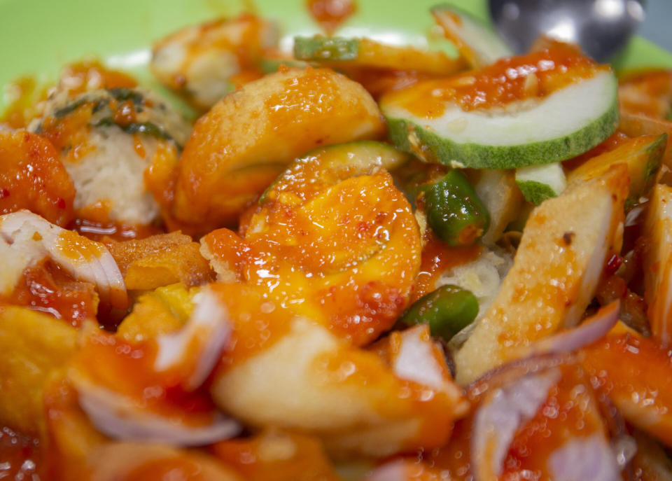 Jurong West Hawker Centre - Rojak zoom