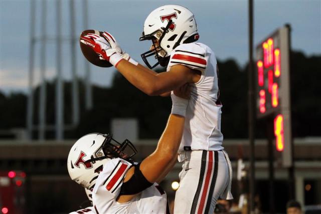 Another playmaker emerges as undefeated North Oconee football blows past  Madison County