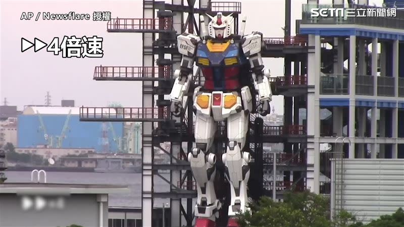 1比1大小的RX-78鋼彈機器人，不僅外觀和動畫裡一樣魁武及生動，就連做起動作時也充滿十足霸氣感