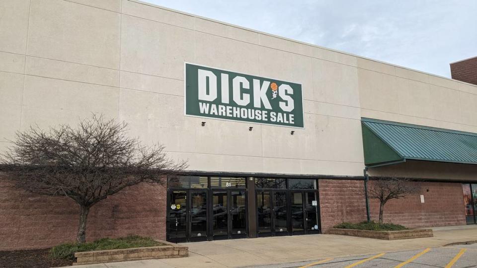 Dick’s Sporting Goods Warehouse Sale, 81 Ludwig Drive, Fairview Heights