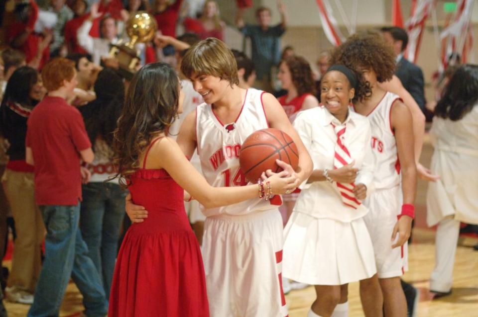 Vanessa Hudgens and Zac Efron as Gabriella and Troy in High School Musical | Fred Hayes/Disney Channel