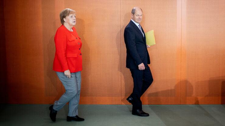 Kanzlerin Angela Merkel und Vizekanzler Olaf Scholz setzen auf Gelassenheit angesichts des Konjunktureinbruchs in Deutschland. Foto: dpa