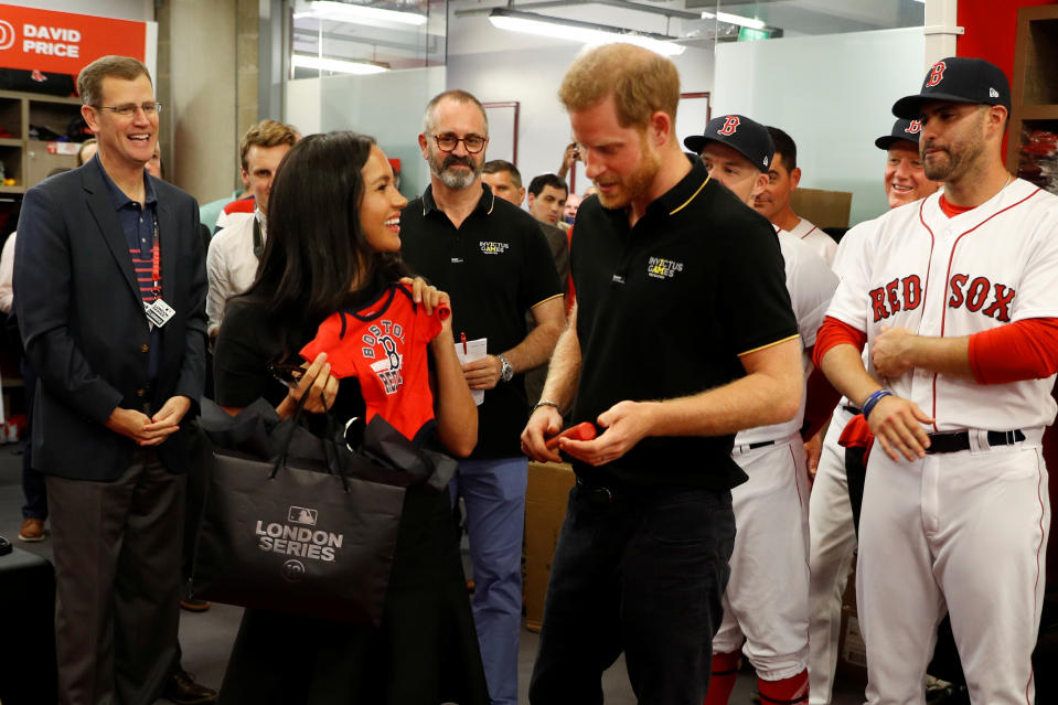 Both American baseball sides presented the royal couple with gifts for their firstborn [Image: Getty]