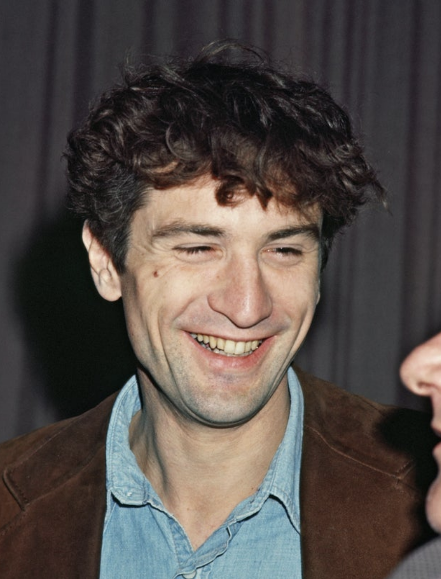 Young De Niro at a party in the early '70s