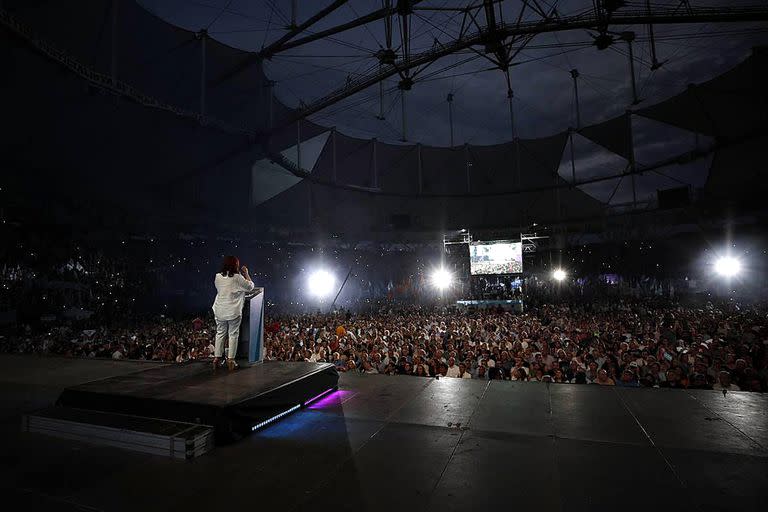 Cristina Kirchner durante el acto en el Estadio Único de La Plata